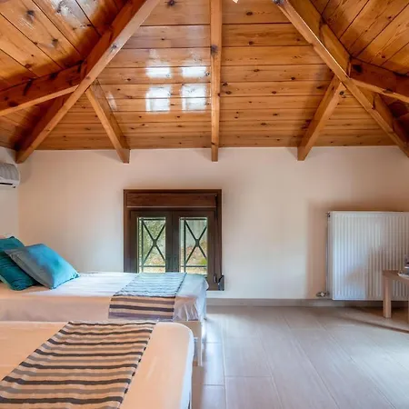 Luxury Mouzaki Лаганас