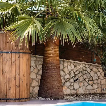 Bed & Breakfast Luxury Mouzaki