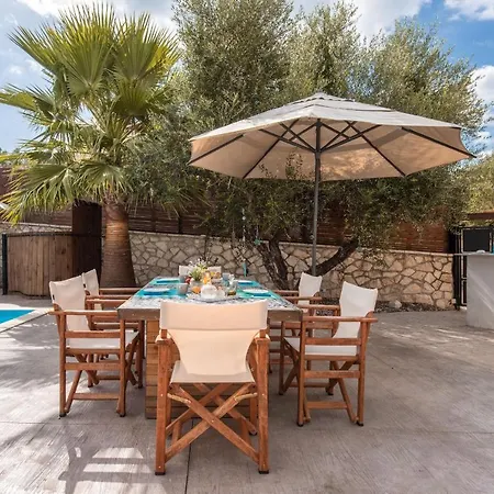 Luxury Mouzaki Laganas